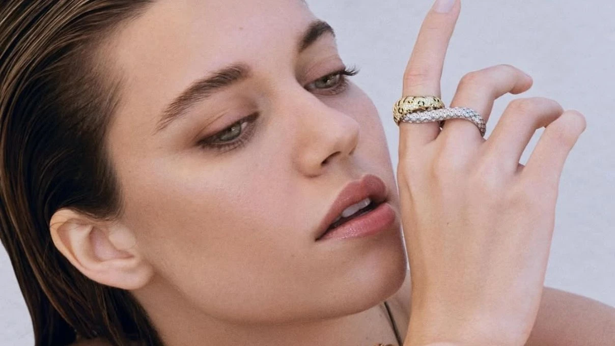 Afra Saraçoğlu’ndan Taşacak Bu Deniz yorumu! Ünlü isim favori dizisini açıkladı 6 Afra Saraçoğlu’ndan Taşacak Bu Deniz yorumu! Ünlü isim favori dizisini açıkladı