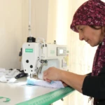 annesine bakan kadin 2