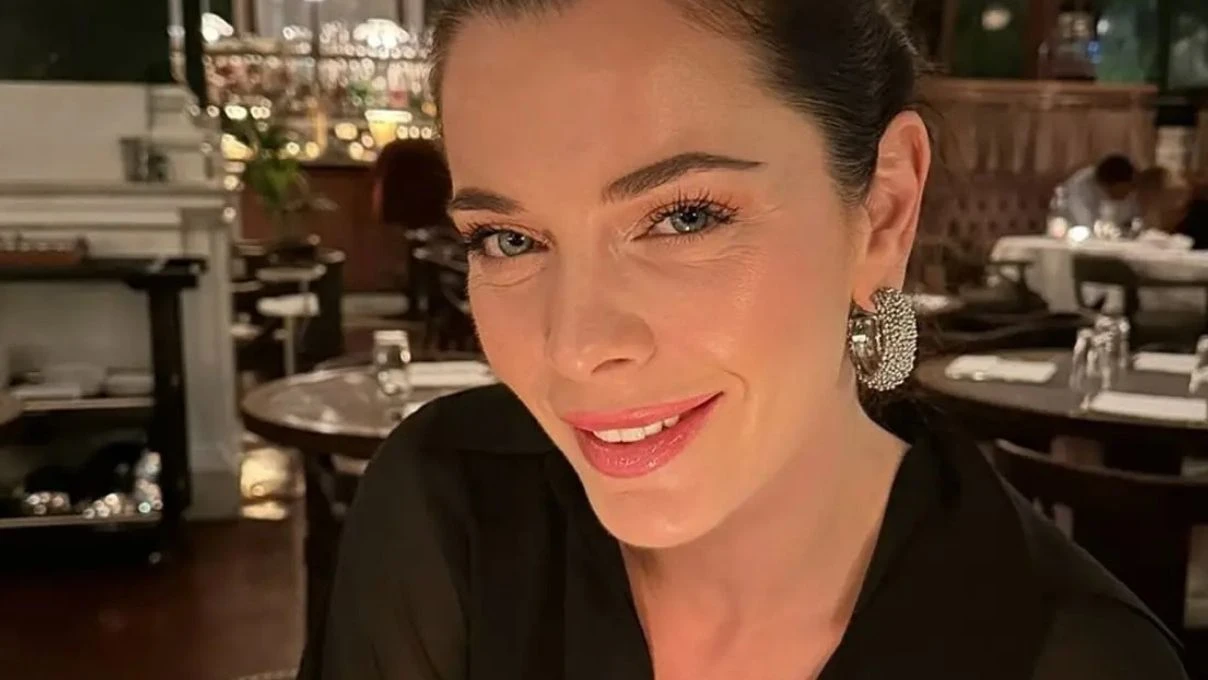 ask dizisi oyunculari kim ask dizisi konusu nedir birce akalay ve mehmet aslantug basrolde 7