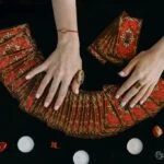 Günlük tarot kart açılımı 18 Kasım 2025! Sezgiler güçlenirken içsel aydınlanma dönüşümleri olacak