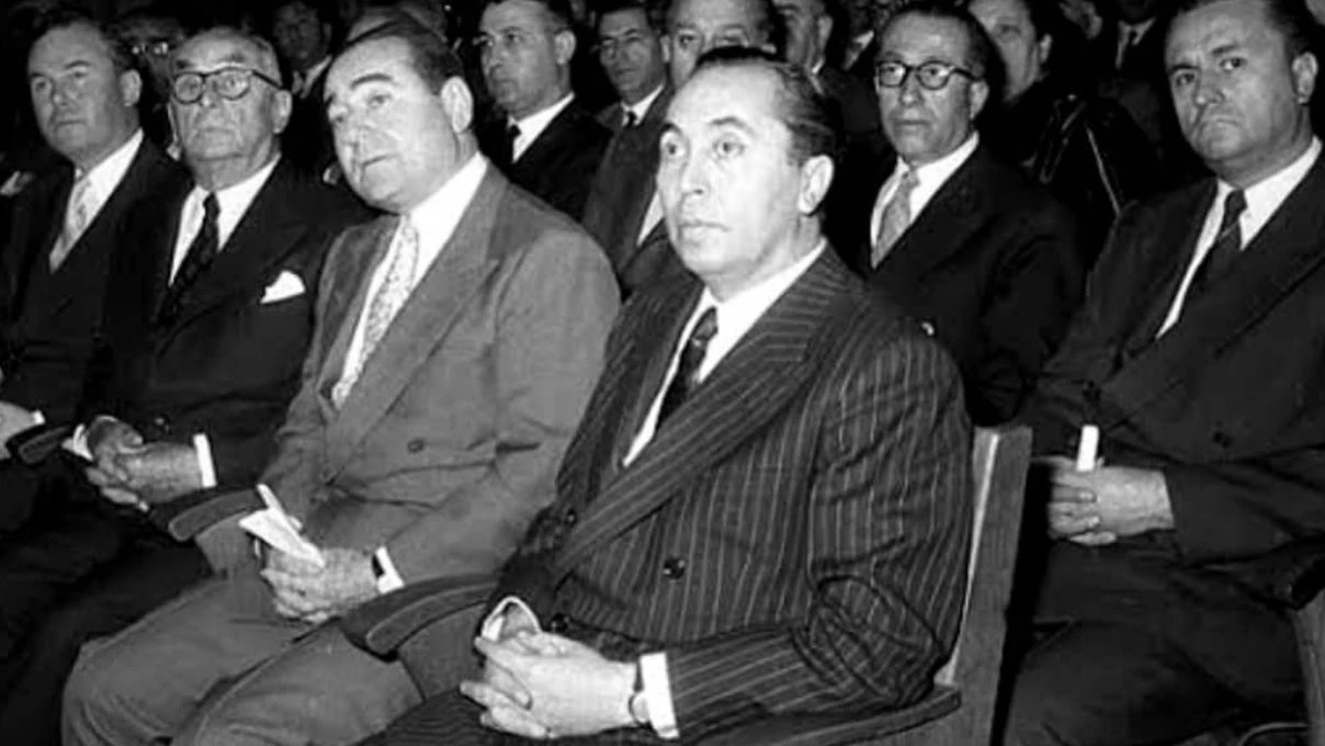 ayse tatile cikti filminde adnan menderes i kim oynayacak tarihte adnan menderes e ne olmustu 5