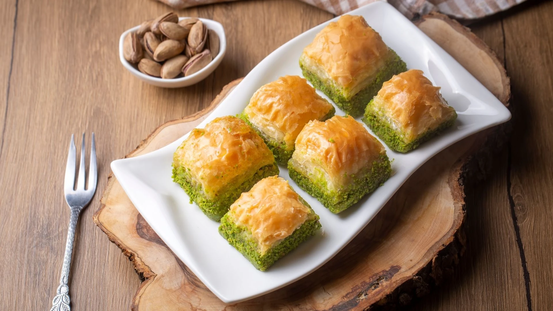 baklava serbeti sicak mi yoksa soguk mu dokulur baklava yaparken bu puf noktasina dikkat 3