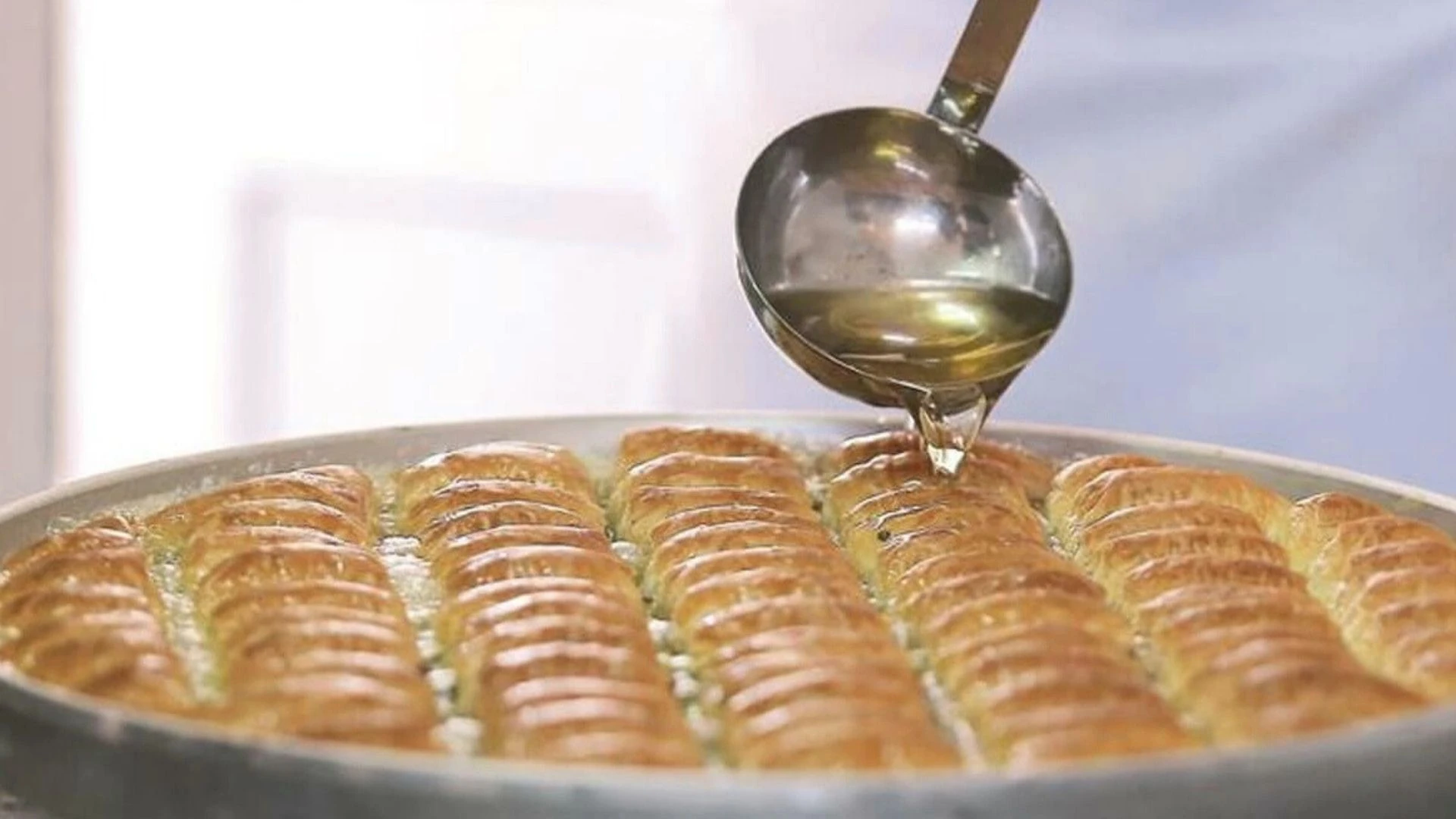 baklava serbeti sicak mi yoksa soguk mu dokulur baklava yaparken bu puf noktasina dikkat 4