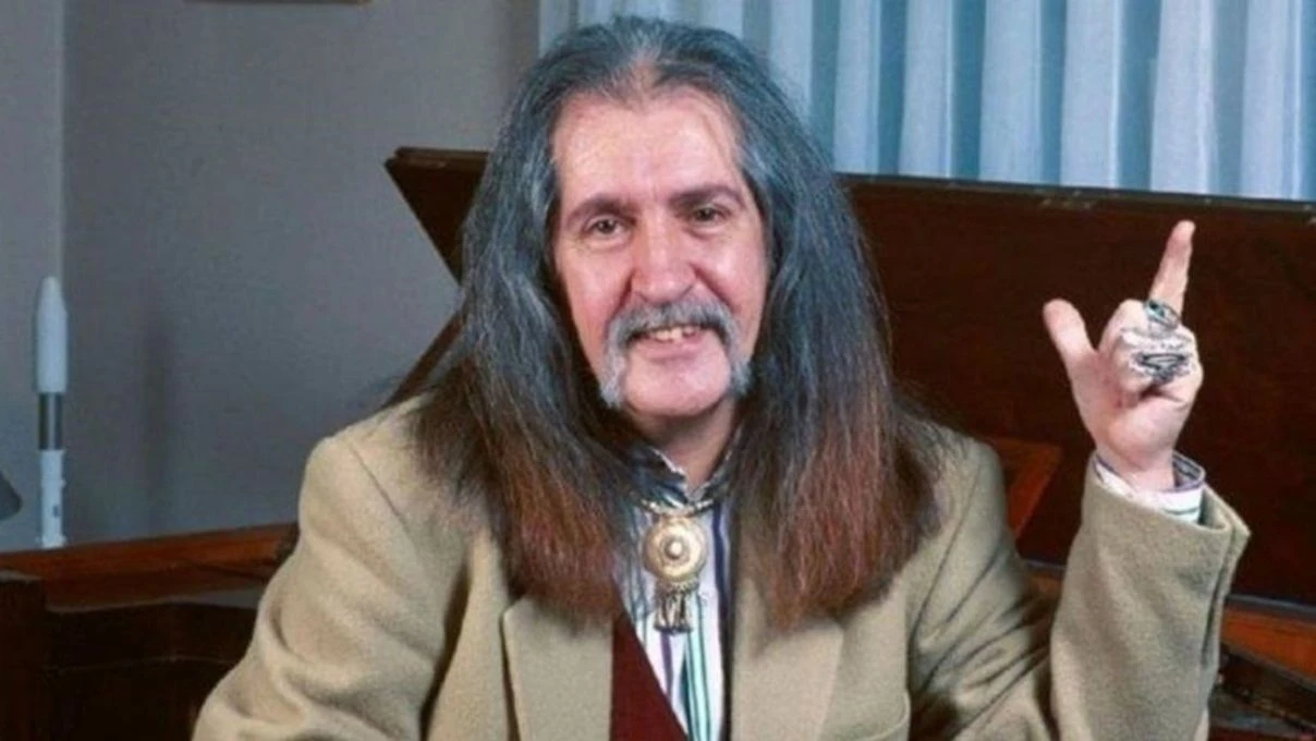 baris manconun gul pembe sarkisini guney koreli sanatcilar soyledi