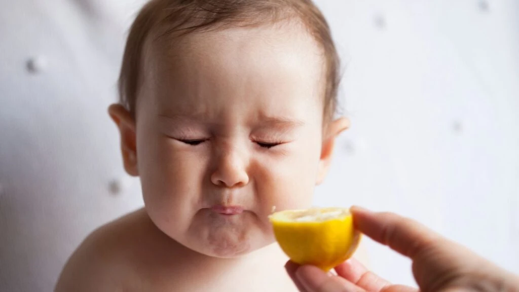 10 aylık bebekler limon yiyebilir mi?