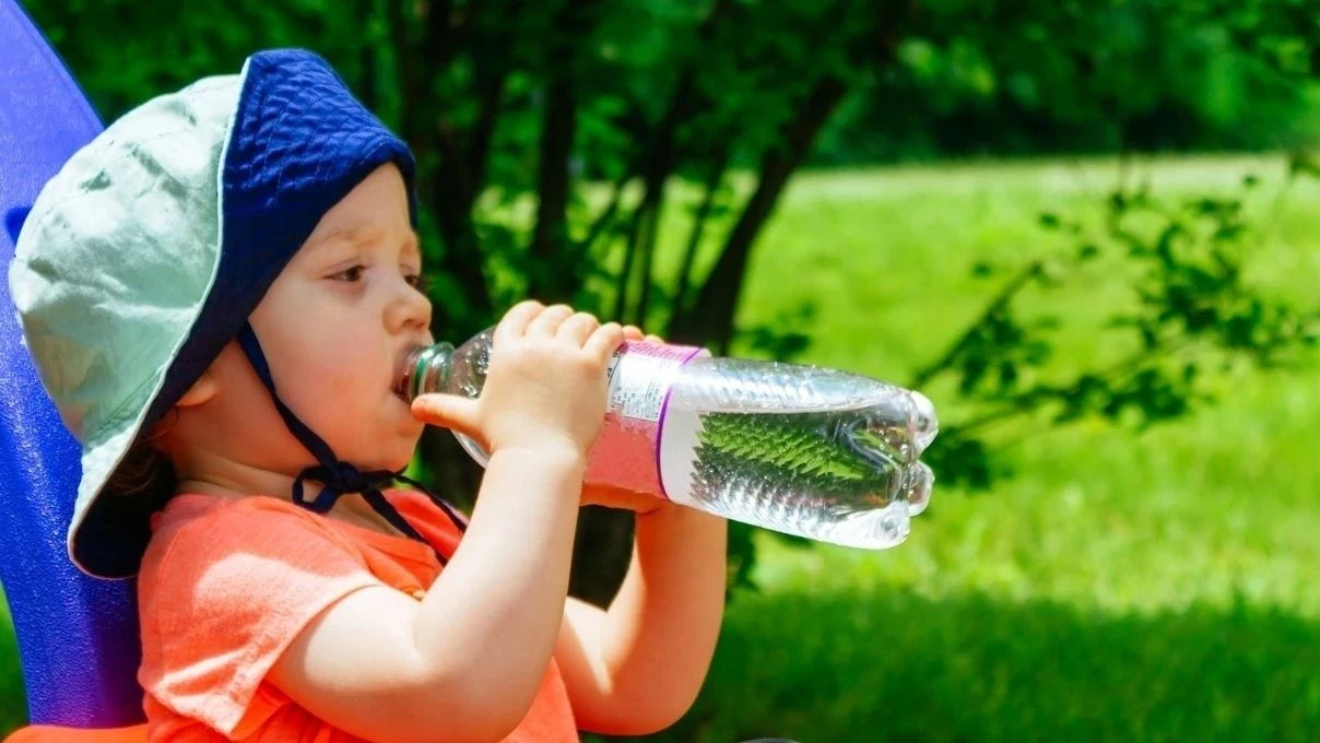 Bebekler soda içebilir mi? Bebeklere iyi gelen soda markaları 2025! 2 Bebekler soda içebilir mi? Bebeklere iyi gelen soda markaları 2025!