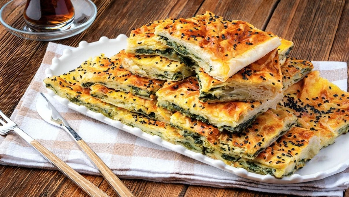 bes cayi icin sipsak borek tarifi el acmasini aratmayacak 2