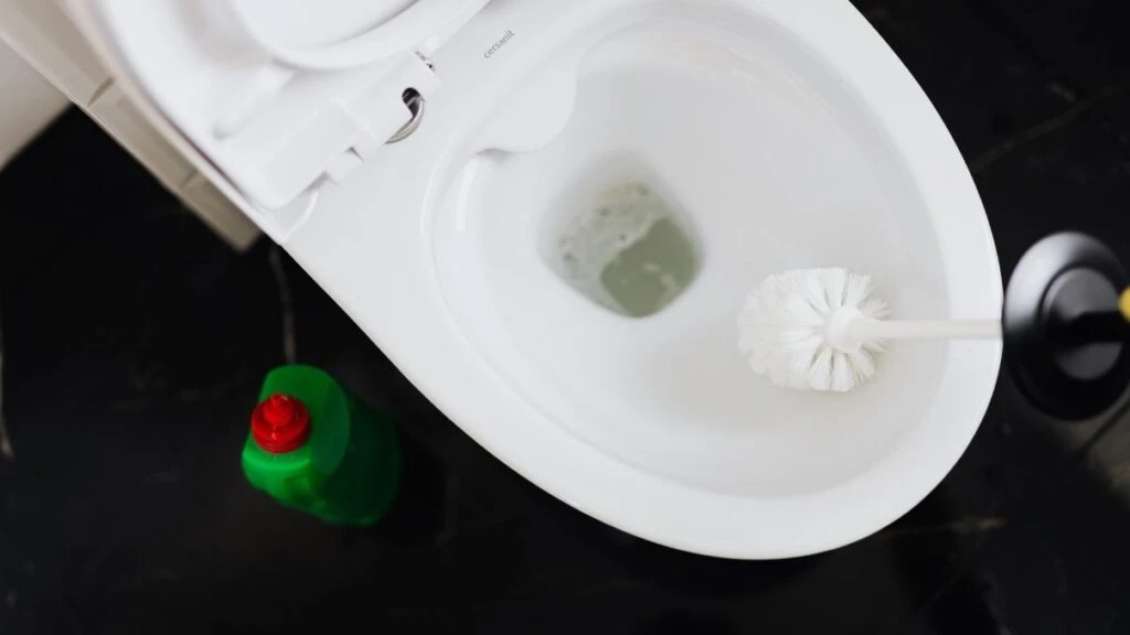 Bulaşık tabletinin diğer maharetleri! Beyaz kıyafetleri bembeyaz yapıyor
