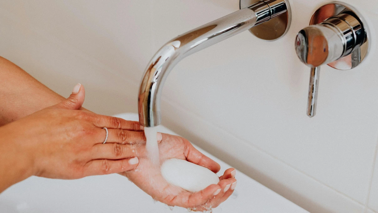 Beyaz kalıp sabunların sırrı! Pahalı deterjanlardan daha etkili 8 beyaz sabun 6