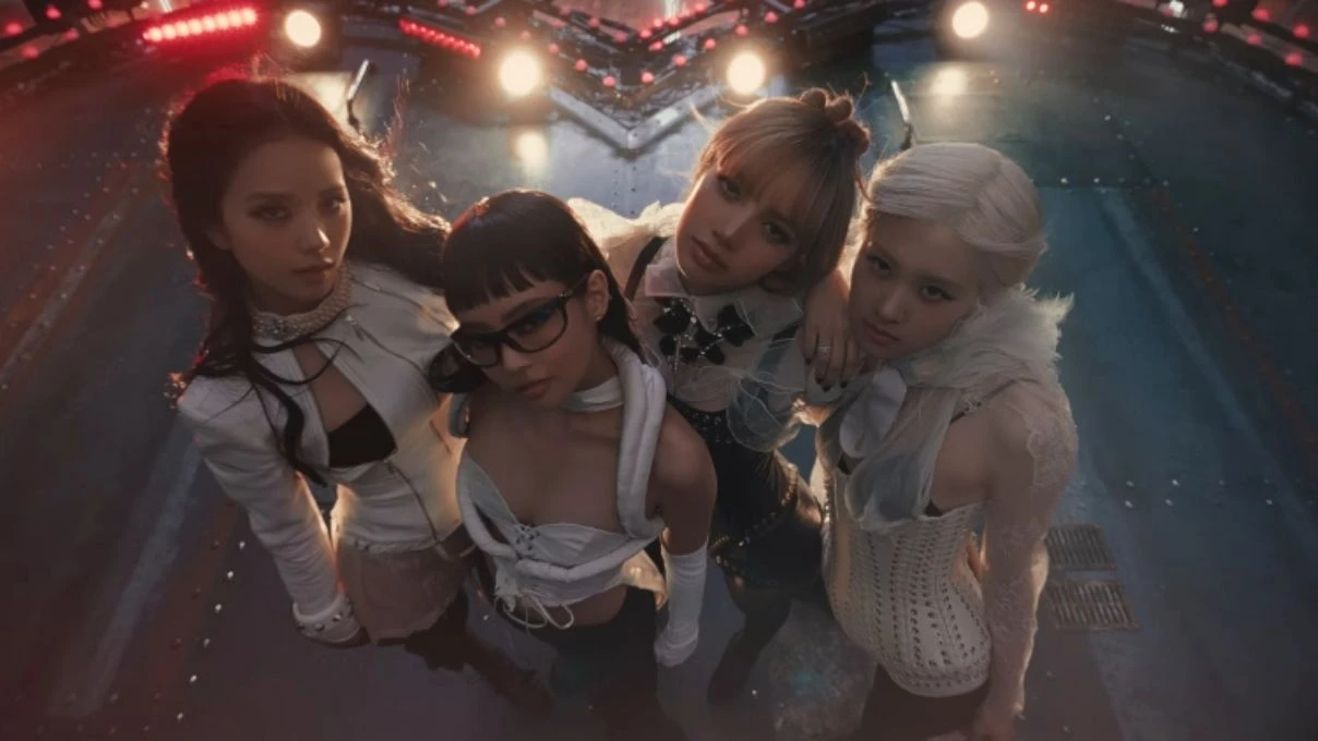 Blackpink yeni şarkısı rekor kırdı! Dünya çapında ilk sıraya yerleşen şarkının sözleri dikkat çekti