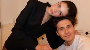 brooklyn beckham ve nicola peltz bes yillik iliskisinin iki yilini evlilikle kutladi 36281
