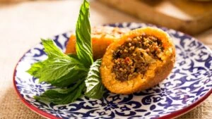 Asla çatlamayan, dağılmayan içli köfte tarifi
