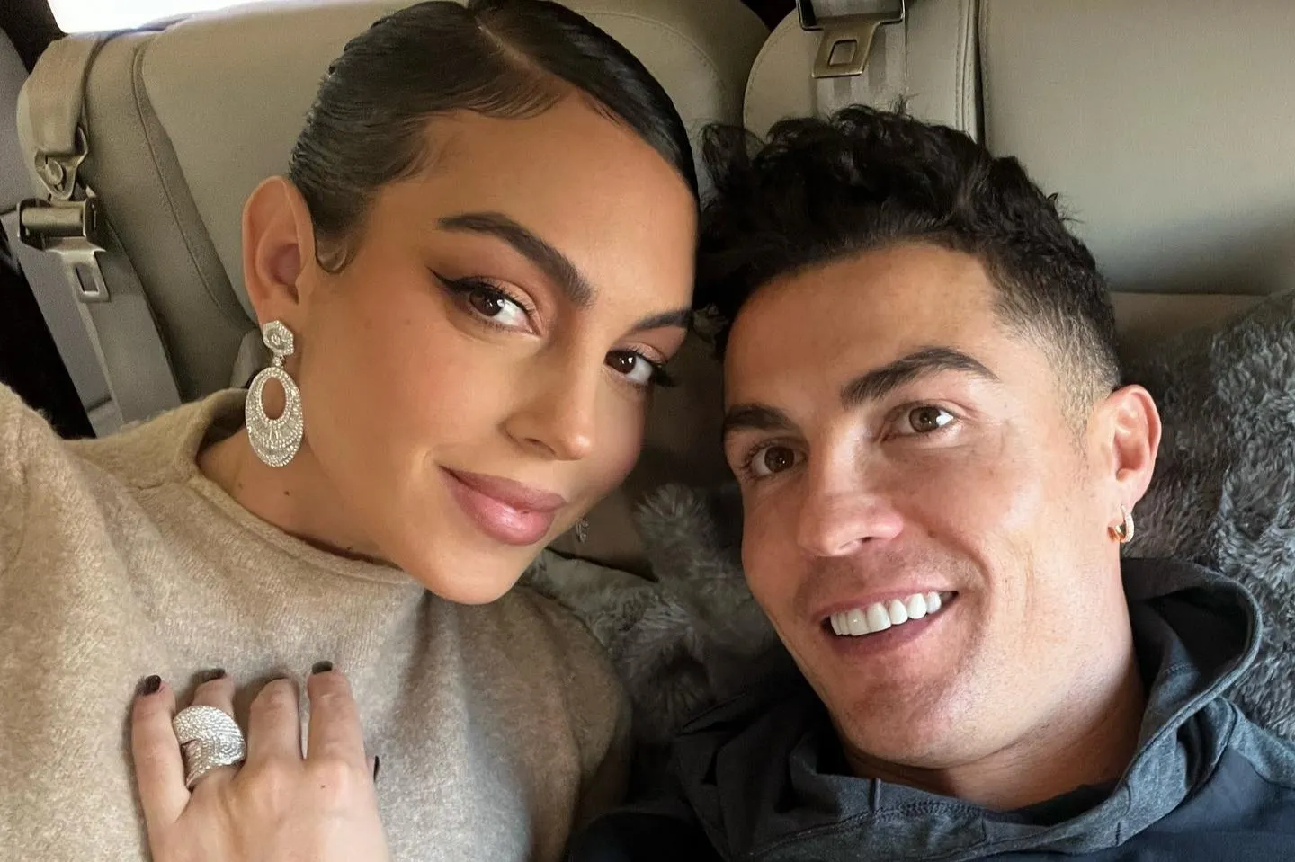 Cristiano Ronaldo'nun Georgina Rodriguez için hazırladığı evlilik sözleşmesi dudak uçuklattı! 1 crop 17388620