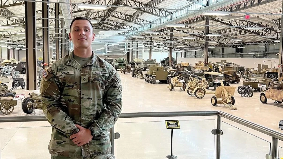 Eylül Öztürk’ün sevgilisi Deniz Ozsoy kimdir? denizbody kaç yaşında nereli?