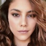 dilin doger kimdir nerelidir uzak sehir zerrin kac yasinda evli mi 1