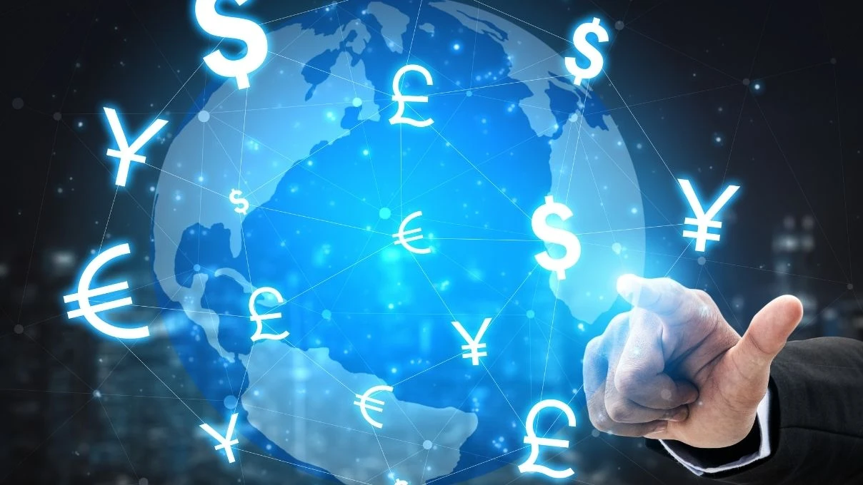 Kadınların en çok merak ettiği: Döviz ve altın birikimi nasıl yapılır? 