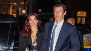 dua lipa ve callum turner 795
