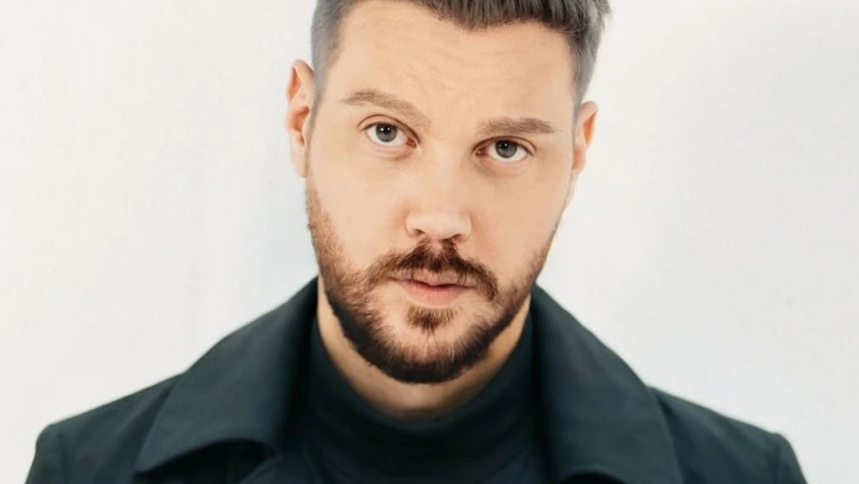 ece erken ve sinan akcil kac yasinda aralarinda kac yas fark var 3