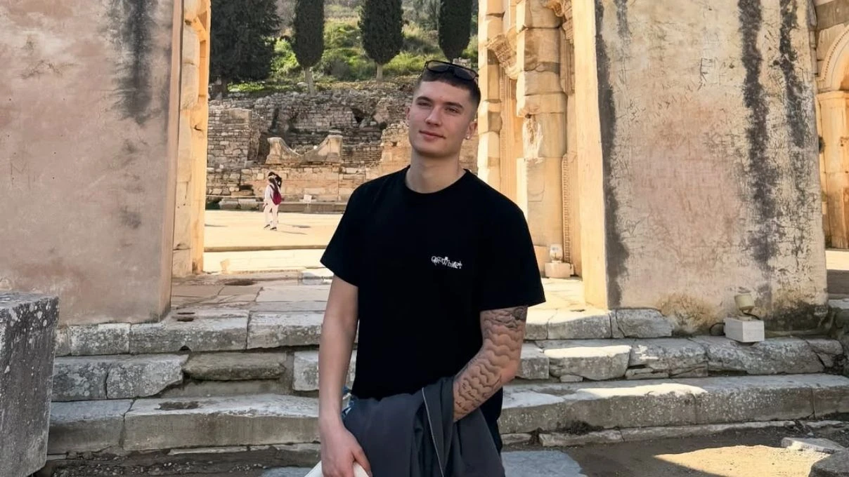 Ege Öztürk kimdir kaç yaşında? Ege Öztürk kiminle evlendi? 4 Ege Öztürk kimdir kaç yaşında? Ege Öztürk kiminle evlendi?