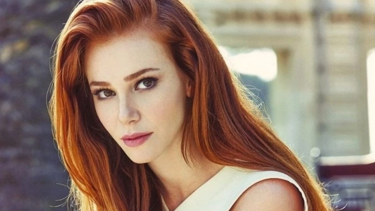 elcin sangu 2 1