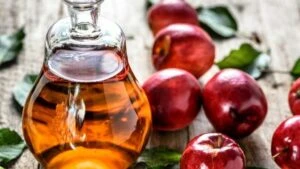 Çürümüş meyveleri sakın çöpe atmayın! Dünyanın en sağlıklı sirke tarifleri 4 elma sirkesi
