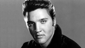 elvis presley in un intenso primo piano
