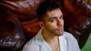 emir can igrek in fake bir hes 1721238559 zqlLx7