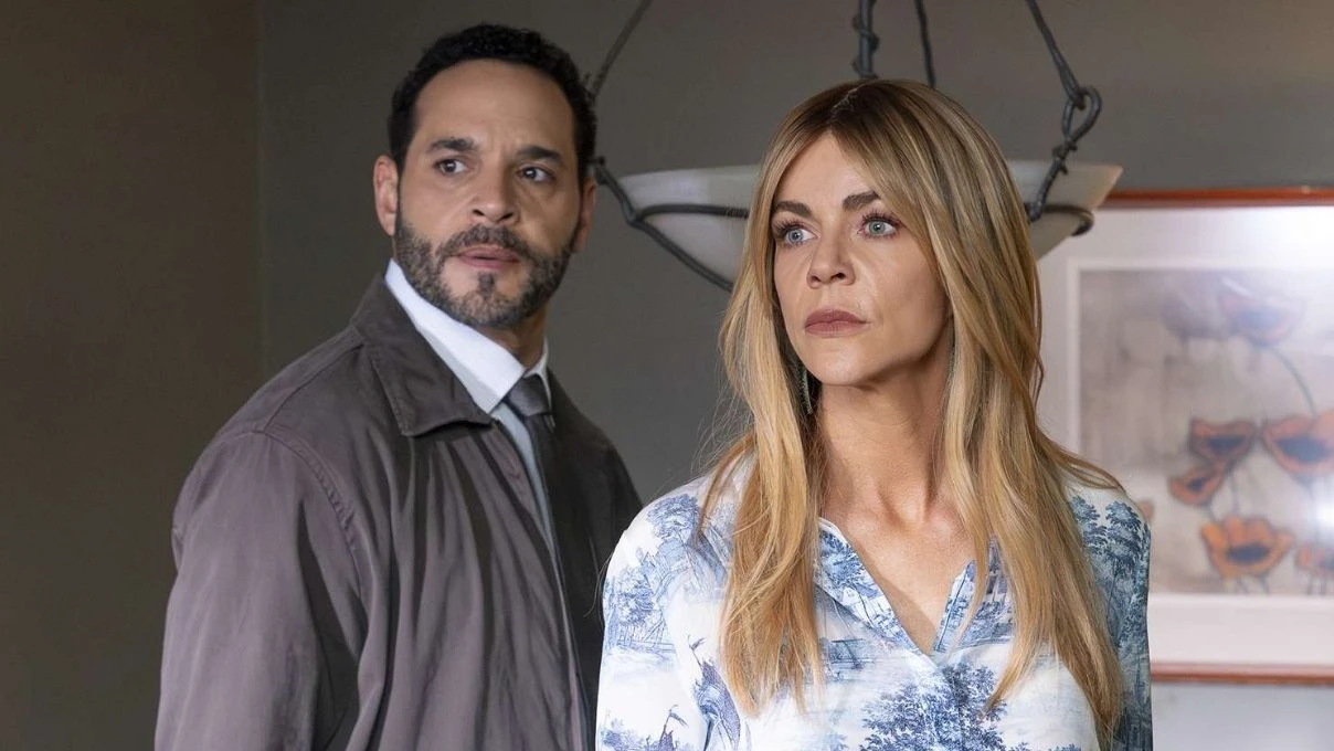 Dijital platformlarda en çok izlenen dizler belli oldu! Eşref Rüya zirveyi yakaladı! 