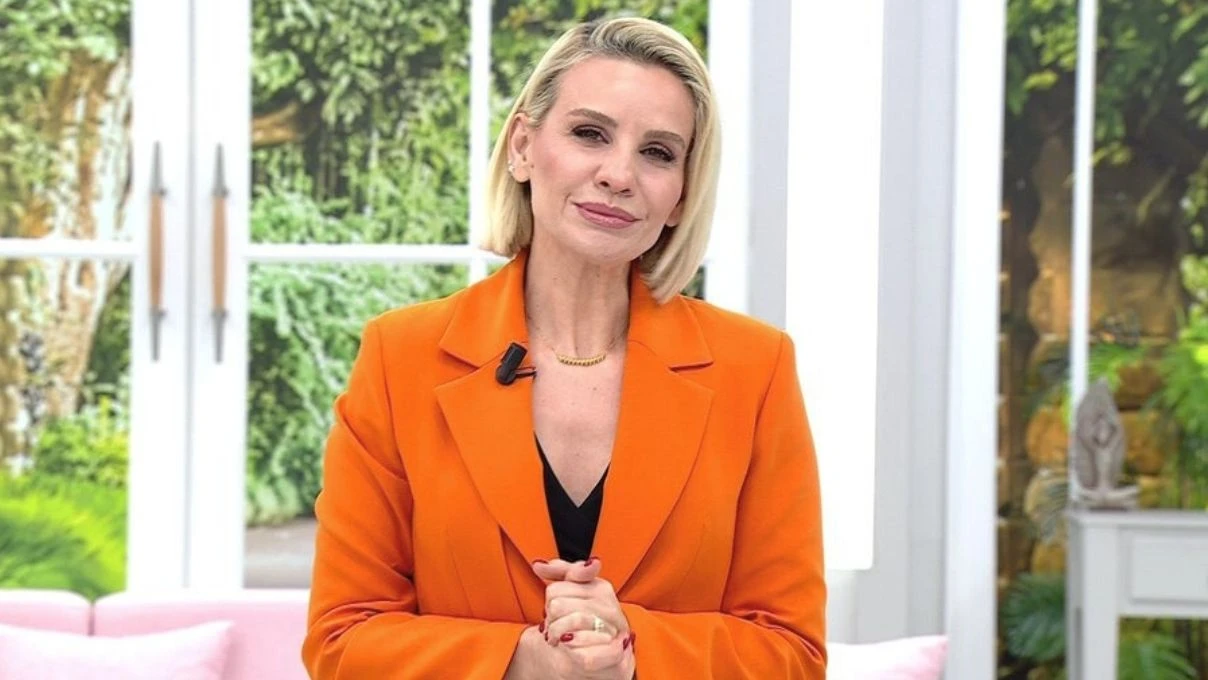 esra erol ne zaman basliyor 2025 esra erol da programi yeni sezon tarihi belli oldu mu bugun var mi 2