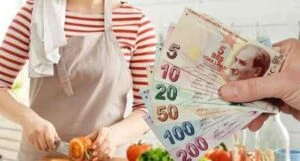 Ev hanımlarına sigorta ne zaman başlıyor? Ev hanımları maaş mı alacak? 6 ev hanimi emekli