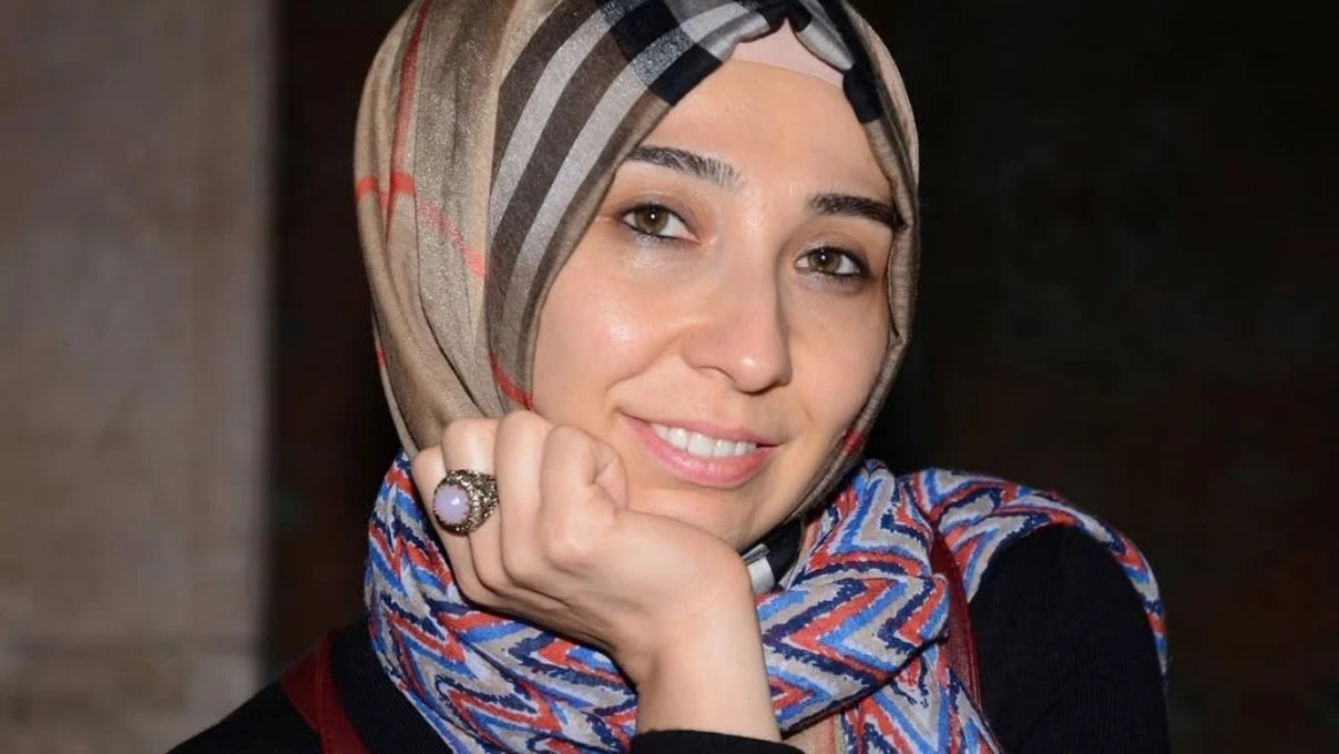 fahrettin altun un esi kimdir fatmanur altun kac yasinda ve nereli 2