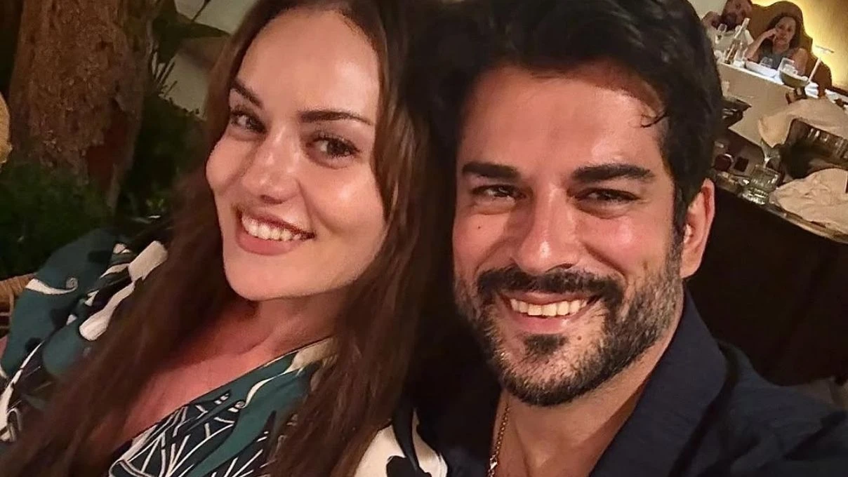 Fahriye Evcen katıldığı bir davette gösterdiği fotoğraf ile gündem oldu
