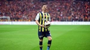 fenerbahce mert hakan yandasin sozlesmesini uzatti