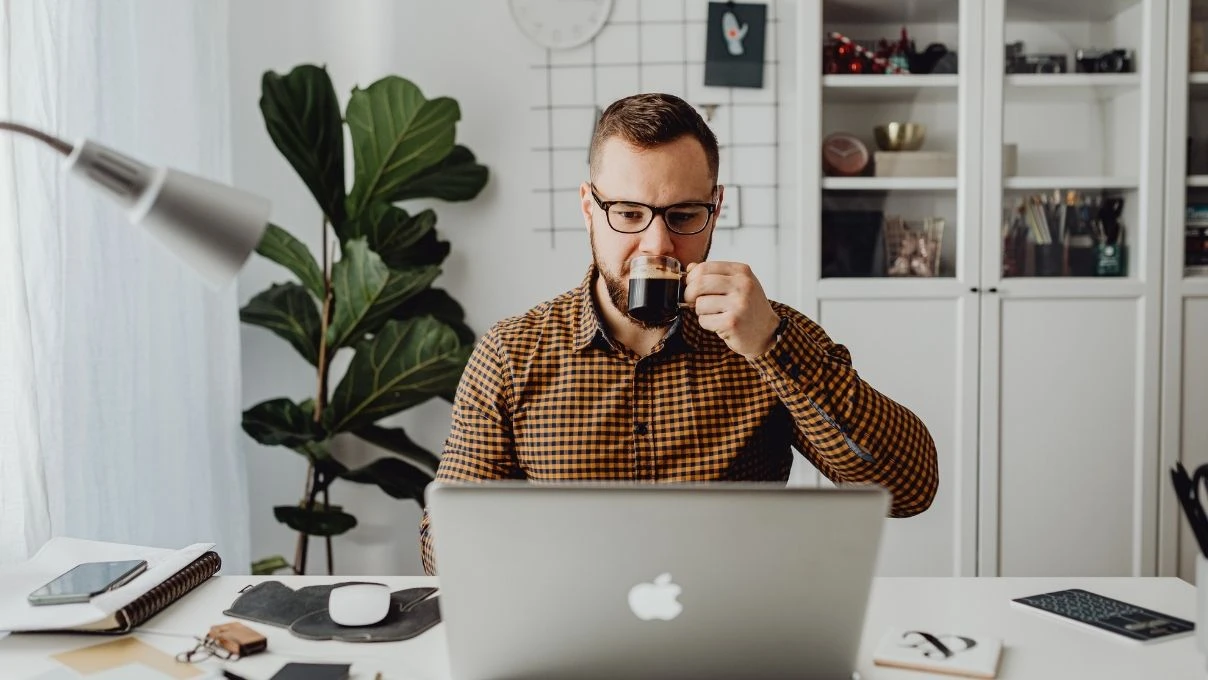 Yıllardır yanlış biliyoruz! Filtre kahve aç karnına içilmez