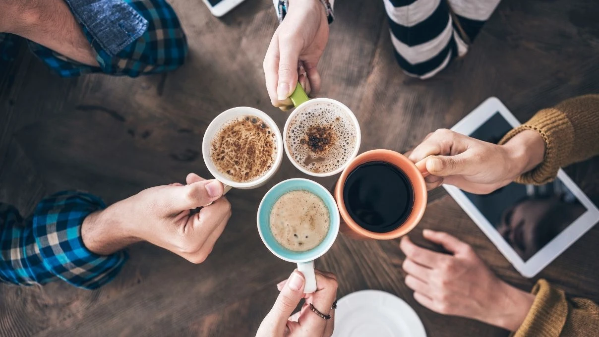 Yıllardır yanlış biliyoruz! Filtre kahve aç karnına içilmez