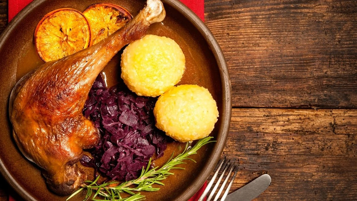 Fırında kaz nasıl yapılır? Çıtır deri + sulu et sırrı!