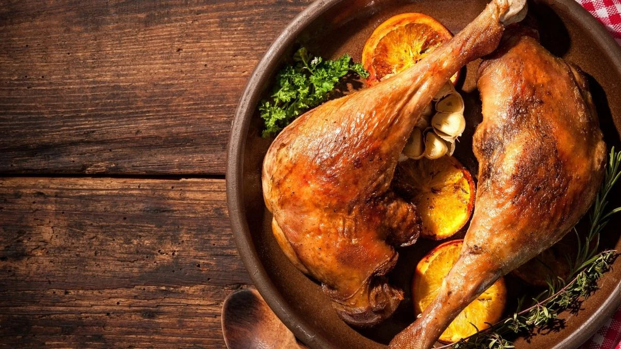 Fırında kaz nasıl yapılır? Çıtır deri + sulu et sırrı!