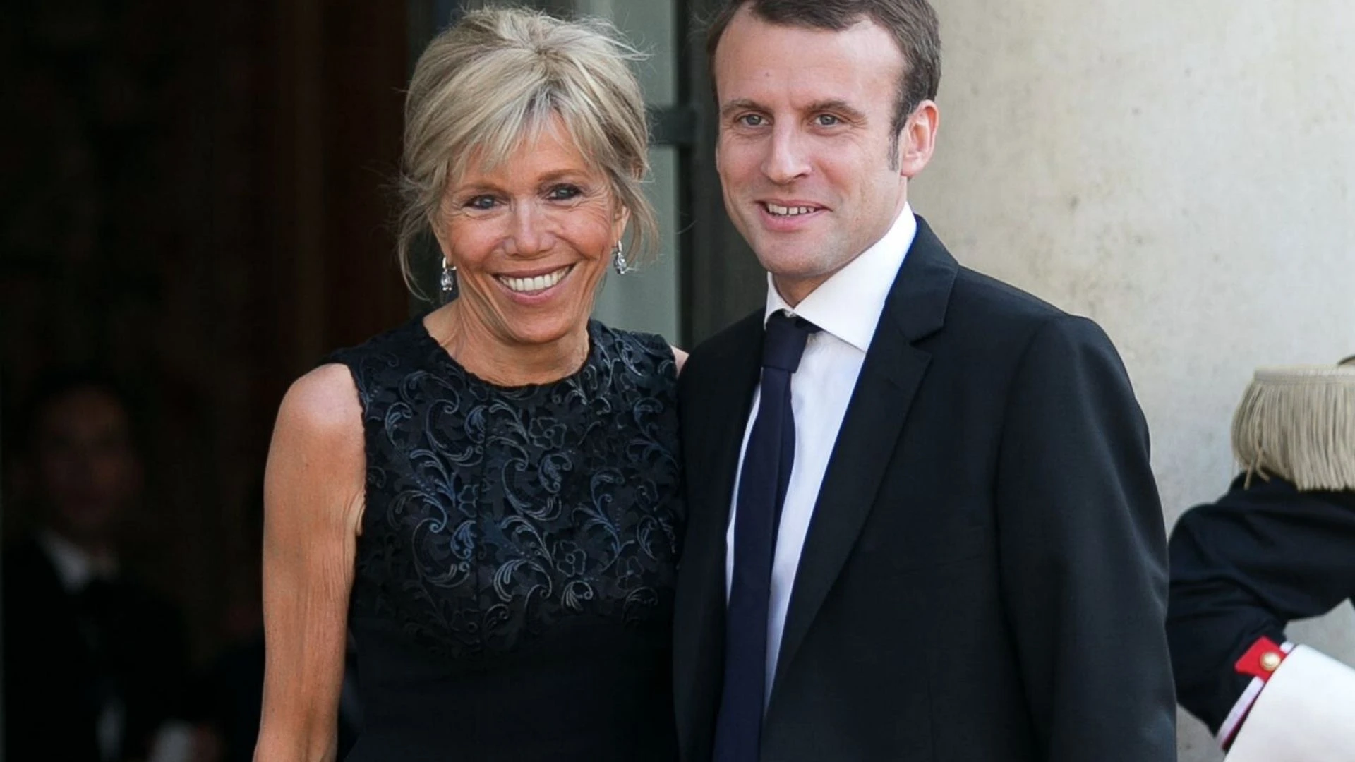 fransa cumhurbaskani macron un esi kimdir brigitte macron kac yasinda ve meslegi ne 6