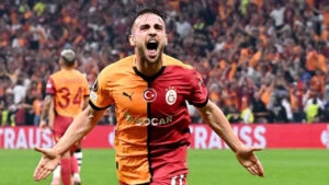 galatasarayin yildizi yunus akgunun cezasi belli oldu besiktas derbisinde sahada mi 17297916004833 4
