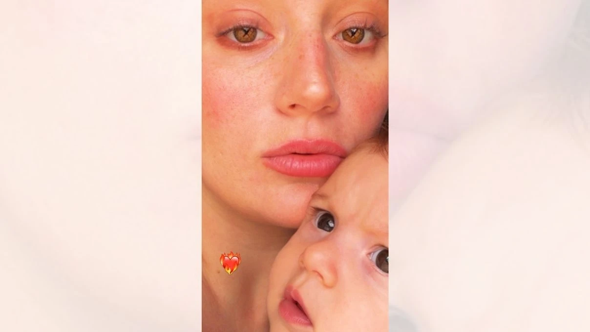 Gizem Karaca kızının yüzünü gösterdi! Ünlü ismin kızı babasına benzetildi