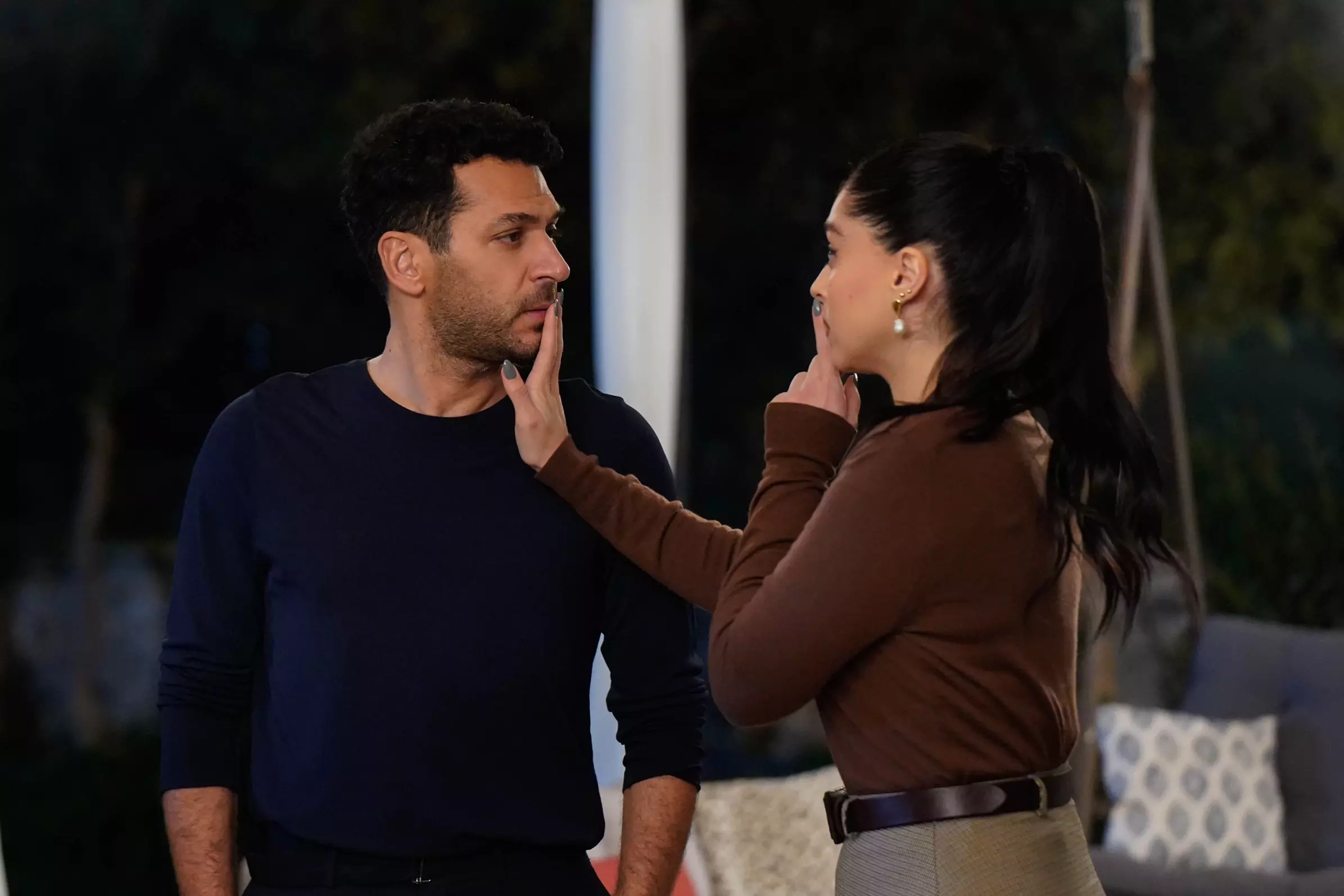 Güller ve Günahlar 5. bölümde Berrak kendini mi vuruyor? Güller ve Günahlar 5. bölüm 2. tanıtımı yayınlandı 7 guller ve gunahlar 4