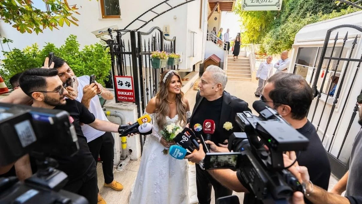 Mehmet Ali Erbil’in eşi Gülseren Erbil, gözyaşları içinde anlattı! "Böyle mi yaşayacağım" 7 Mehmet Ali Erbil’in eşi Gülseren Erbil, gözyaşları içinde anlattı! "Böyle mi yaşayacağım"