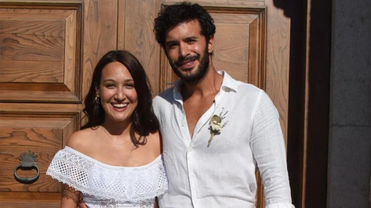 Gupse Özay ve Barış Arduç’tan bebek sinyalleri! Ünlü çiftten hamilelik mesajları
