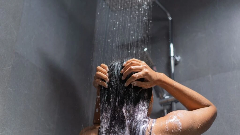 5 günde 5 adımda parlak canlı saçlar! Her aksam yatmadan e vitamini deposu yağı sürün