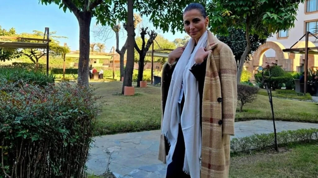 Hande Fırat kiminle evli kaç yaşında? Hande Fırat kaç dil biliyor?