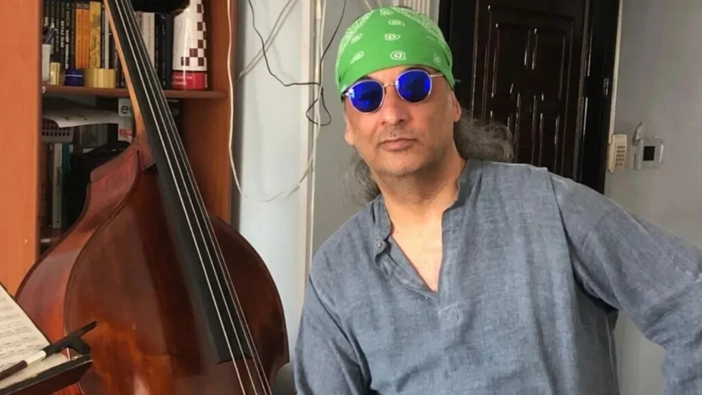 Çelik ve kardeşinin inanılmaz benzerliği! Hayranları ayırt edemedi