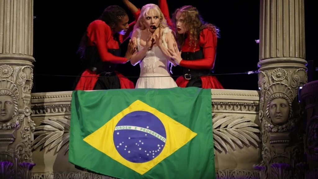 Lady Gaga fırtınası Rio’yu sardı! Ücretsiz konserde tarihi rekor kırıldı
