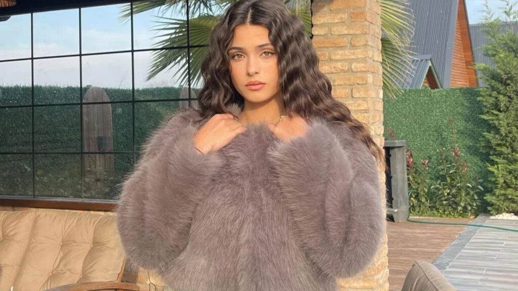 Hudutsuz Sevda dizisinin Leyla’sı Yaren Yapıcı Sahipsizler dizisine dahil oluyor