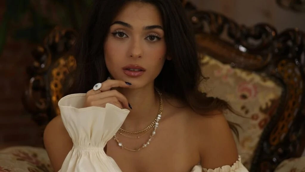 Hudutsuz Sevda dizisinin Leyla’sı Yaren Yapıcı Sahipsizler dizisine dahil oluyor