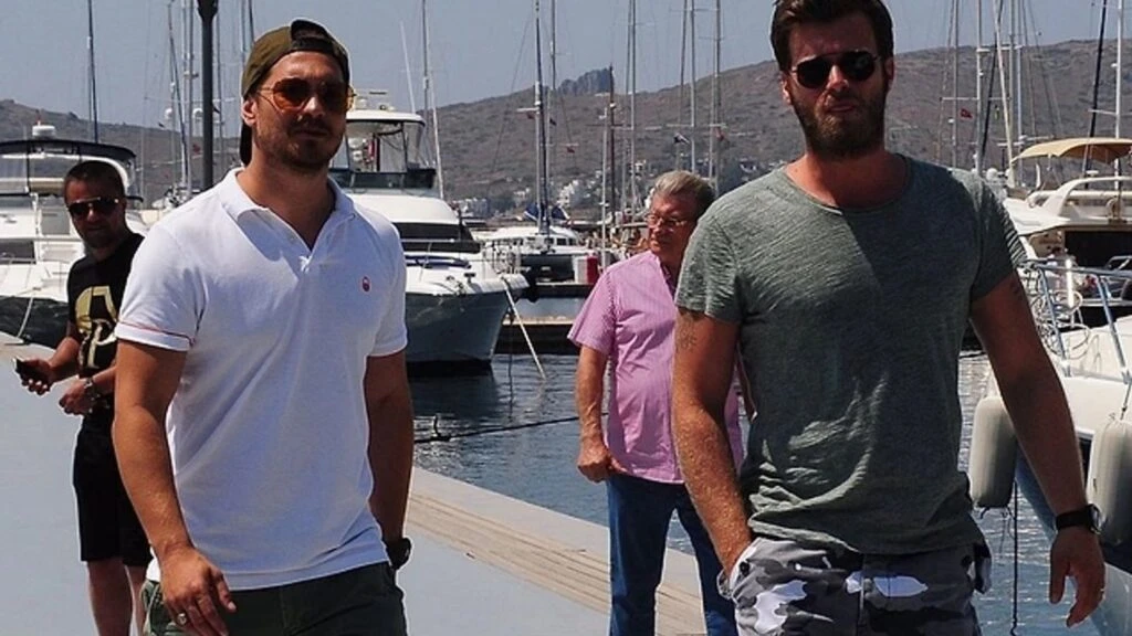 Kıvanç Tatlıtuğ’dan Çağatay Ulusoy açıklamaları! "Konuşmaya gerek duymuyorum"